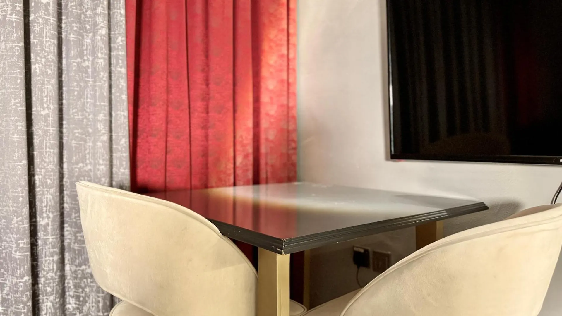 Al Manara Classic Deluxe Studio Дубай Апартаменты