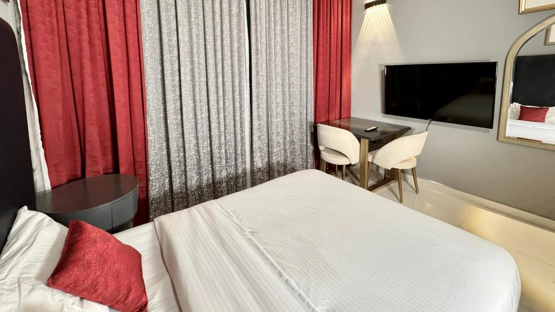 Апартаменты Al Manara Classic Deluxe Studio Дубай